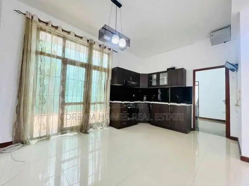 Luxury House for Sale in Battaramulla