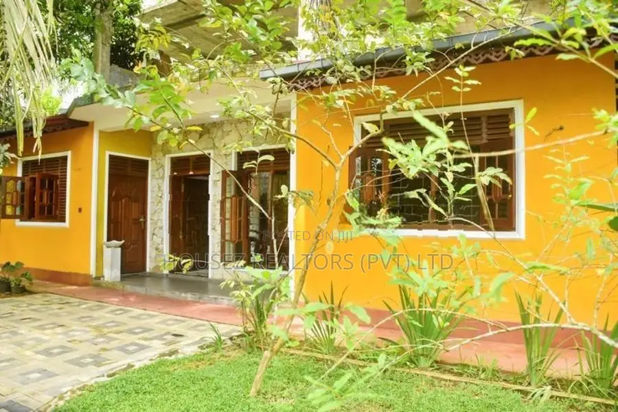 Spacious Two-Storey House for Sale – 16 Perches Gonapinuwala