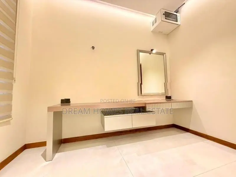 Luxury 5 Bedroom House for Sale – Battaramulla