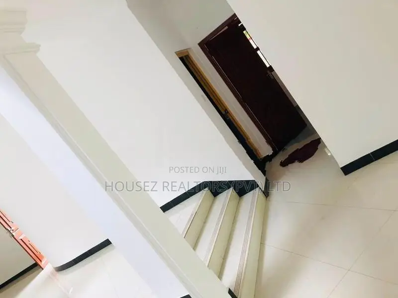 Spacious 6-Bedroom House for Sale - Nugegoda