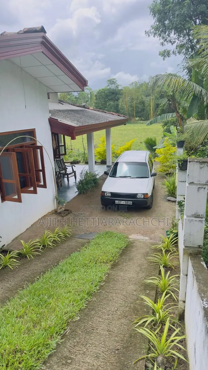 3bdrm House in Padukka for sale