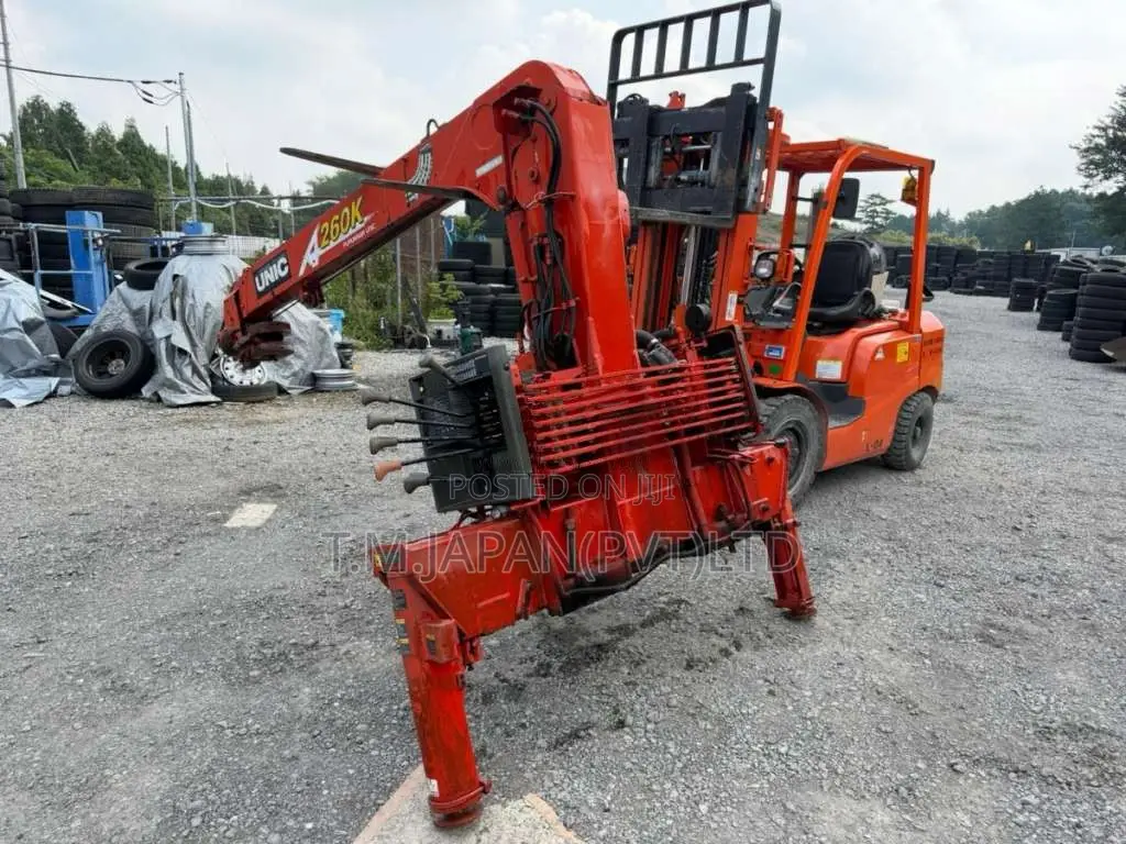 Unic Furukawa Boom 2.6 Ton Hook Lock 3 Steps for All
