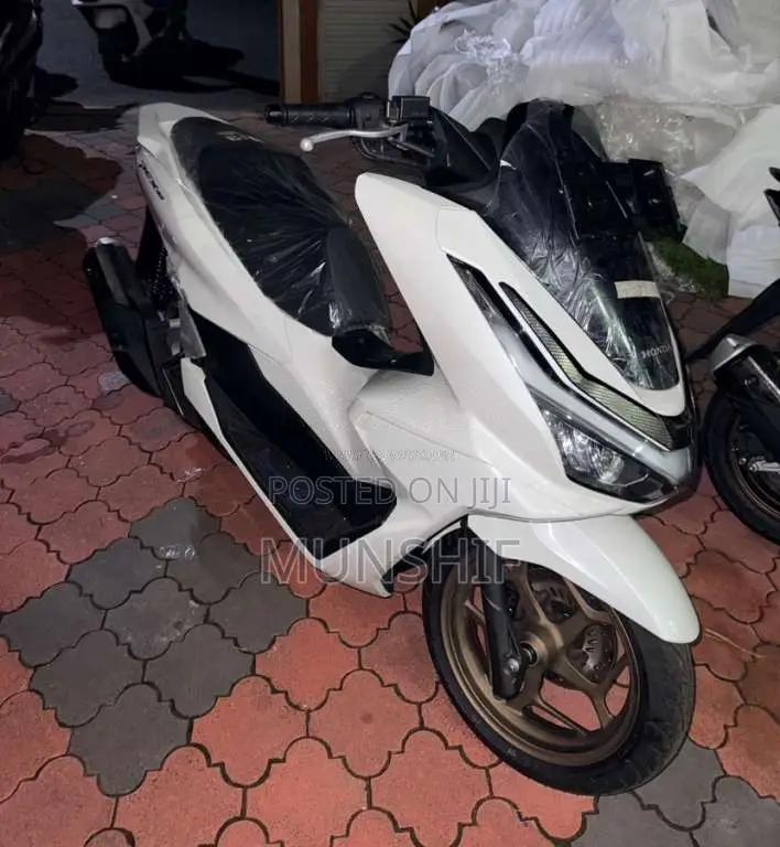 Honda Pcx 160 2025 Motorbike Brand New