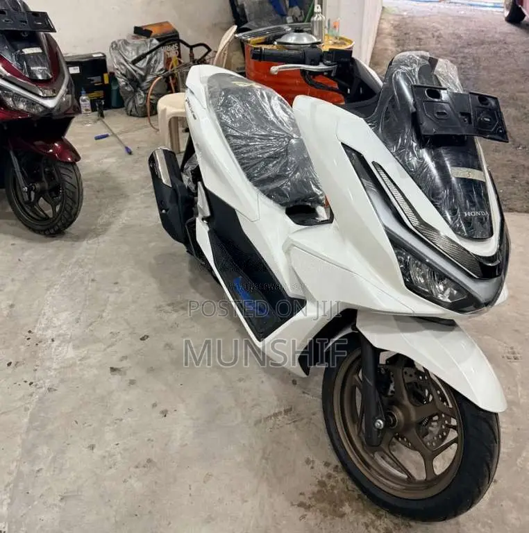 Honda Pcx 160 2025 Motorbike Brand New