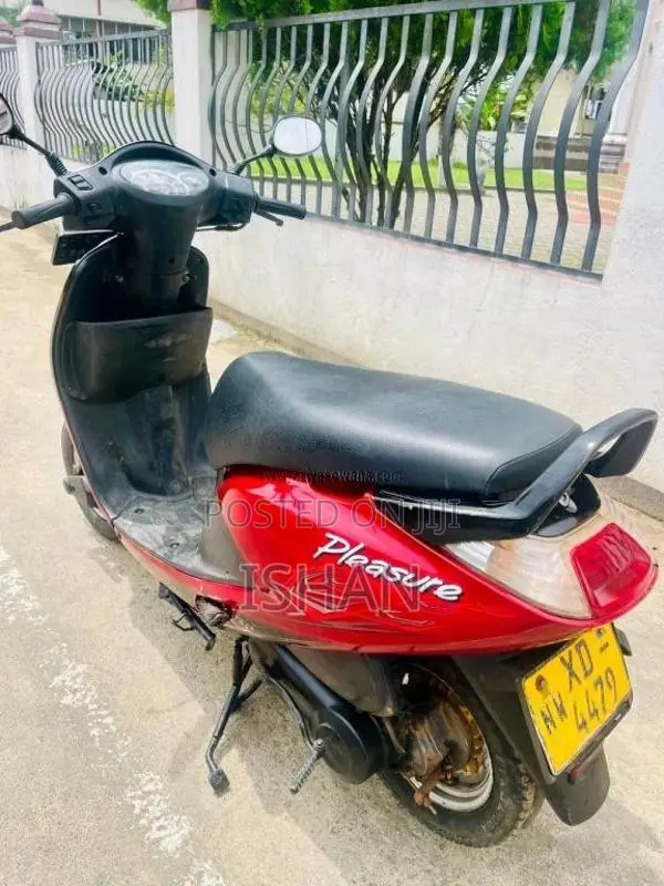 Hero Pleasure 2012 Motorbike (Used)