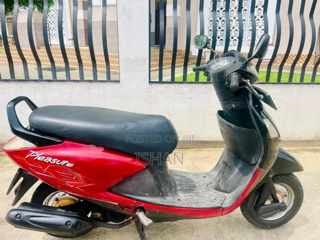 Hero Pleasure 2012 Motorbike (Used)