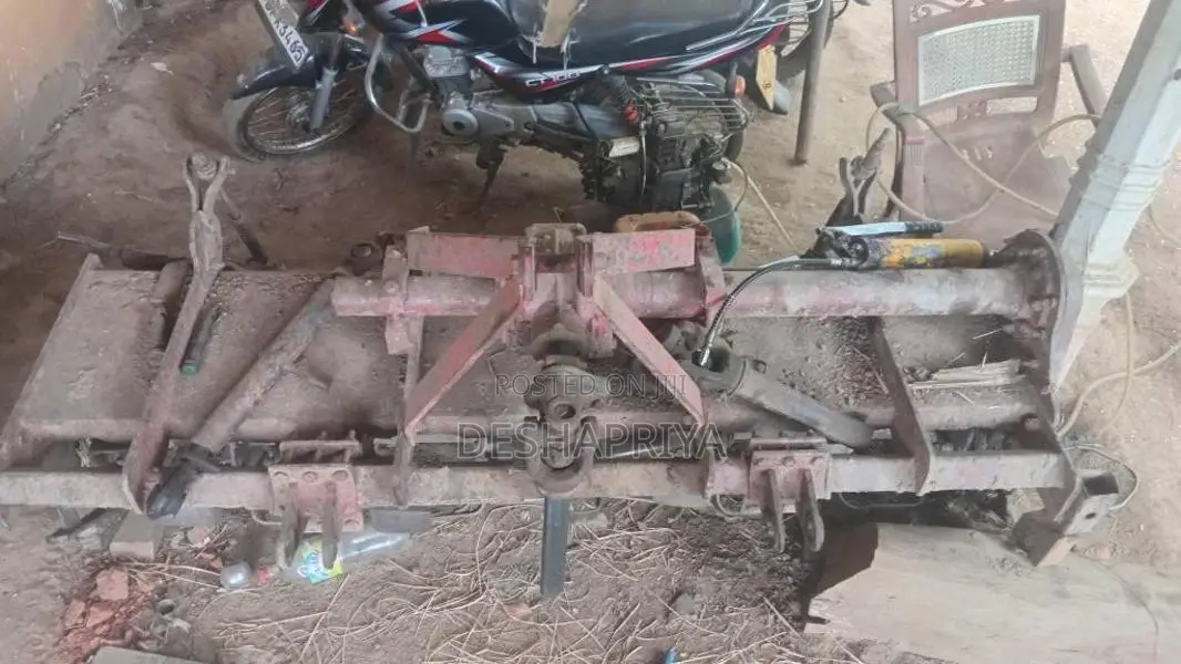 Mahindra MahindraDI575 2010 Tractor (Used)