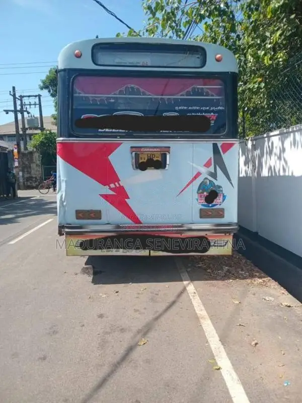 Ashok-Leyland Leyland 2003 Bus (Used)
