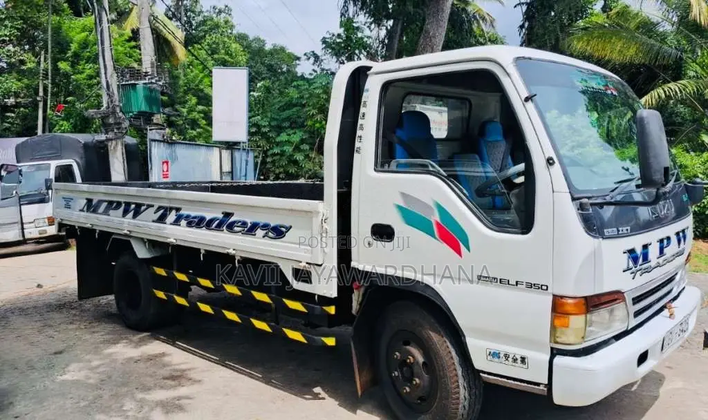 Isuzu ELF 2002 Lorry (Used)