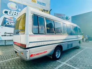 Mitsubishi Baby Rosa Custom 1987 Bus (Used)