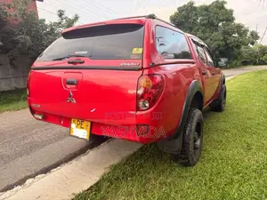 Mitsubishi L200 Cab 2013 Pickup (Used)