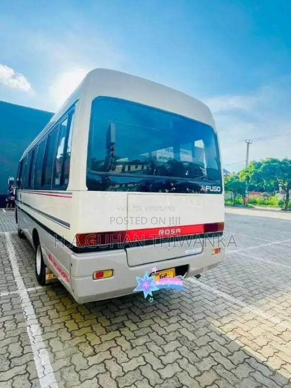 Mitsubishi Baby Rosa Custom 1987 Bus (Used)