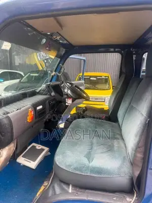 Nissan CrewCab 2002 Crew Cab (Used)