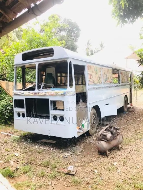 Ashok-Leyland Ruby 2002 Bus (Used)