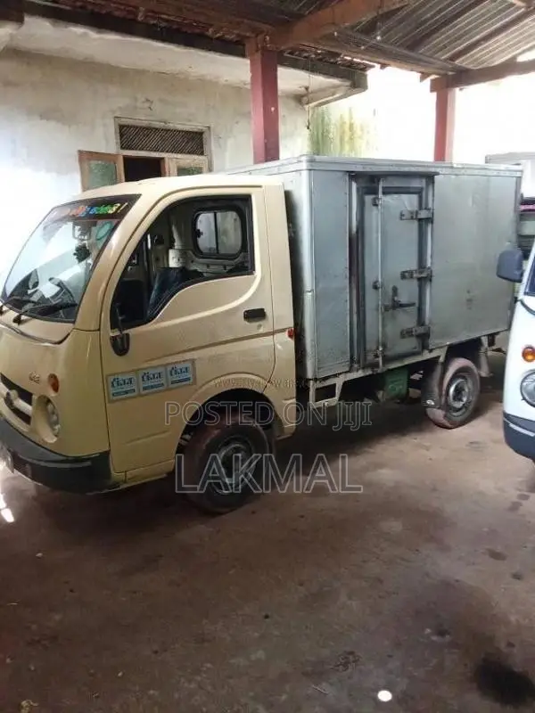 Tata Dimo Batta 2010 Lorry (Used)