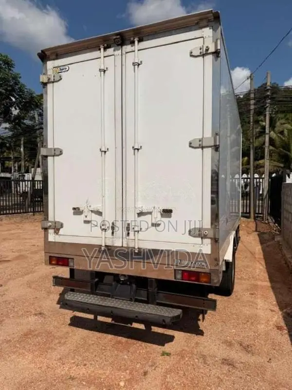 Mitsubishi Fuso 2018 Lorry (Used)