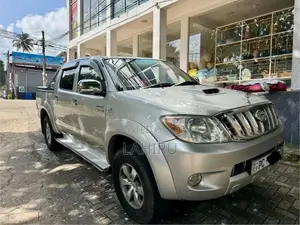 Toyota Hilux Thailand 2006 Pickup (Used)