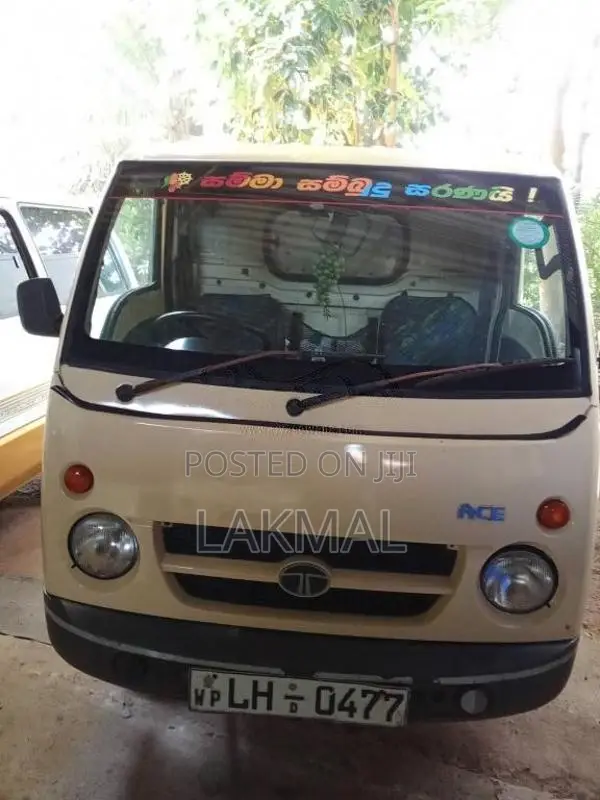 Tata Dimo Batta 2010 Lorry (Used)