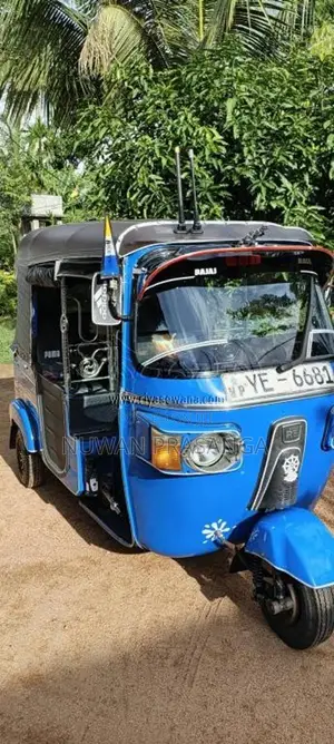 Bajaj Re 2010 Three Wheel (Used)