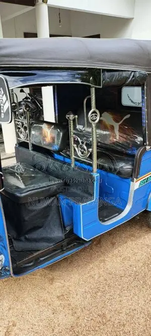Bajaj Re 2010 Three Wheel (Used)