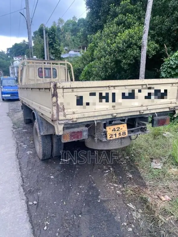 Isuzu 250 1989 Lorry (Used)