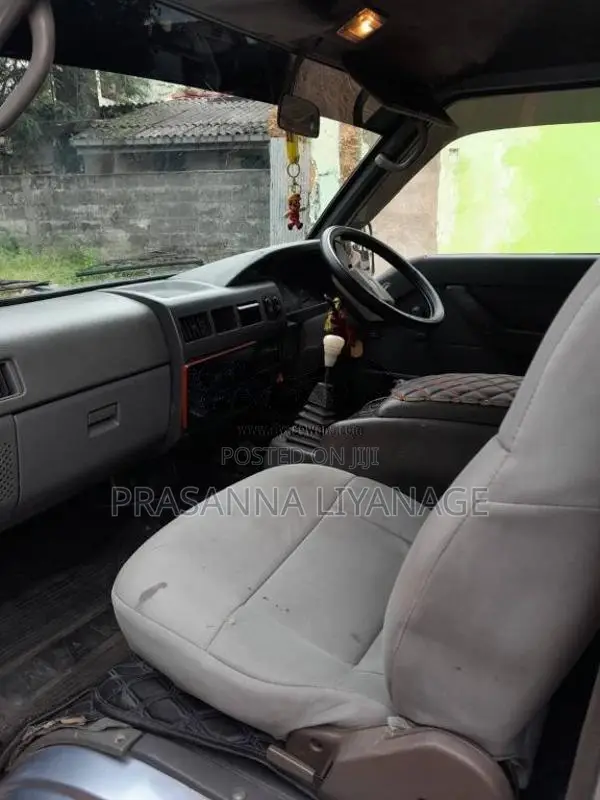 Mitsubishi PO15 2008 Van (Used)