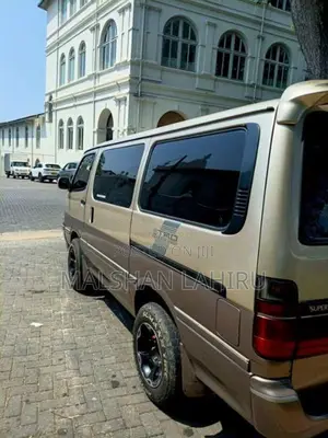 Toyota Dolphin 1998 Van (Used)