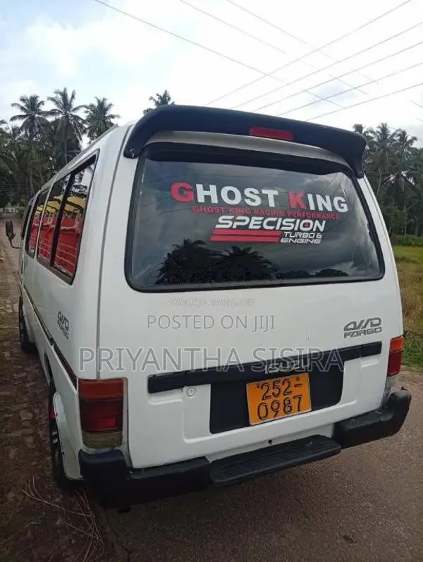 Isuzu Fargo 1995 Van (Used)