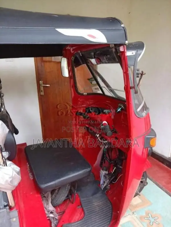 Bajaj 2 Stroke 2005 Three Wheel (Used)