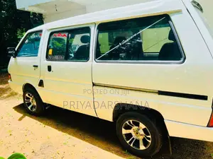 Nissan Largo 1992 Van (Used)
