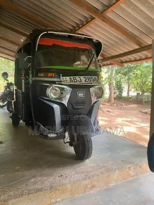 Bajaj 4 Stroke 2016 Three Wheel (Used)