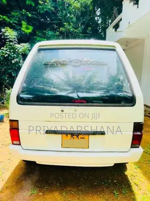 Nissan Largo 1992 Van (Used)