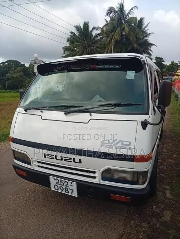 Isuzu Fargo 1995 Van (Used)