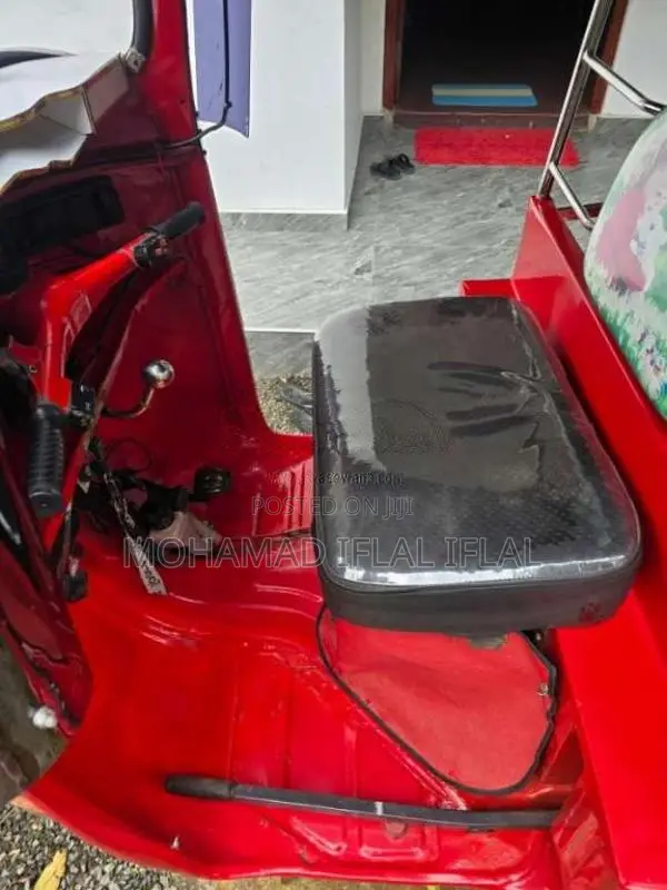 Bajaj 2 Stroke 2008 Three Wheel (Used)