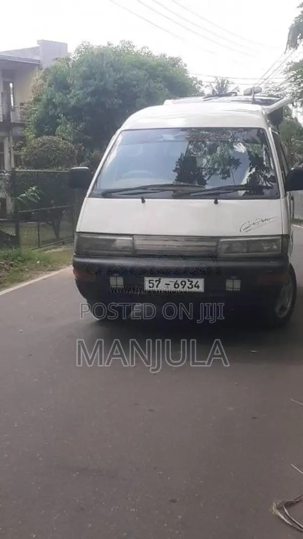Toyota CR27 1991 Van (Used)