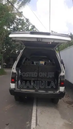 Toyota CR27 1991 Van (Used)