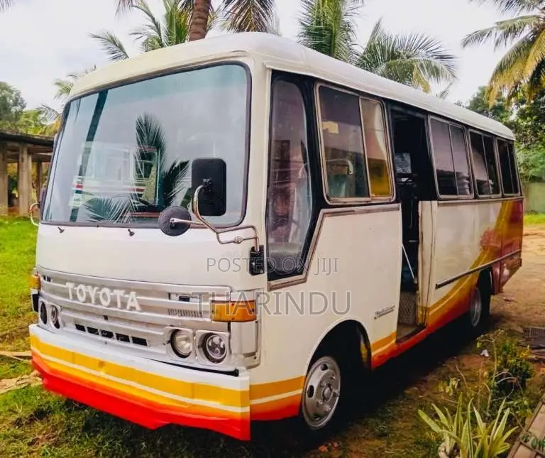 Toyota DCM 1988 Bus (Used)
