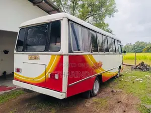 Toyota DCM 1988 Bus (Used)