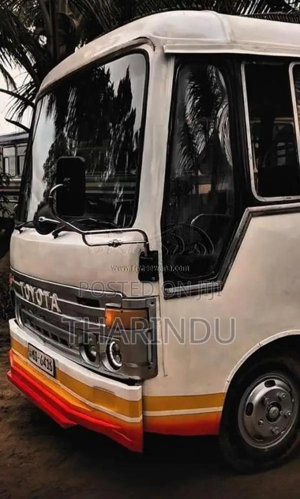 Toyota DCM 1988 Bus (Used)