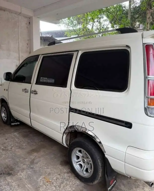 Toyota Kr41 1998 Van (Used)