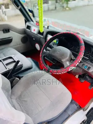 Nissan Caravan 1995 Van (Used)