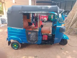 Bajaj 4 Stroke 2014 Three Wheel (Used)
