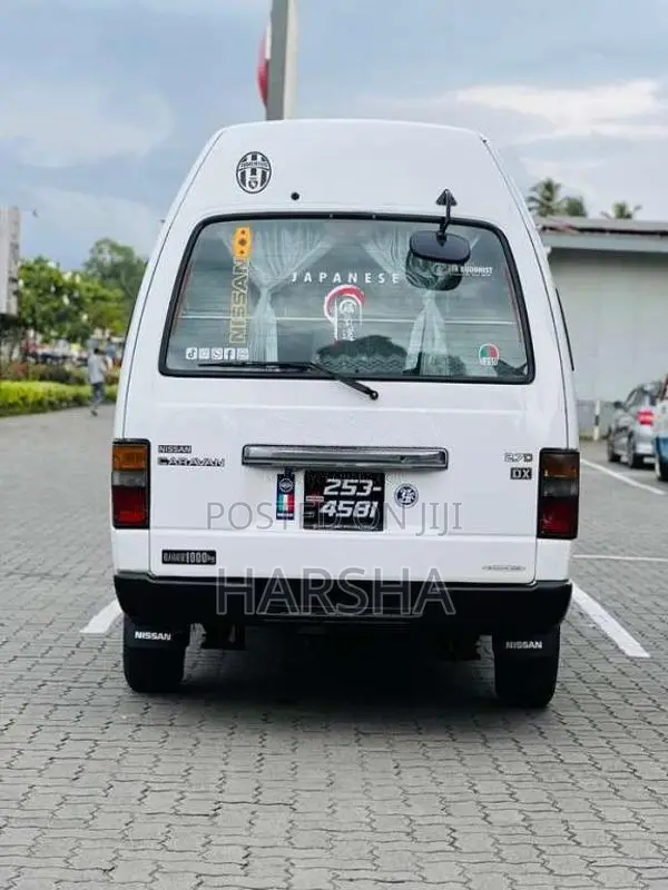 Nissan Caravan 1995 Van (Used)