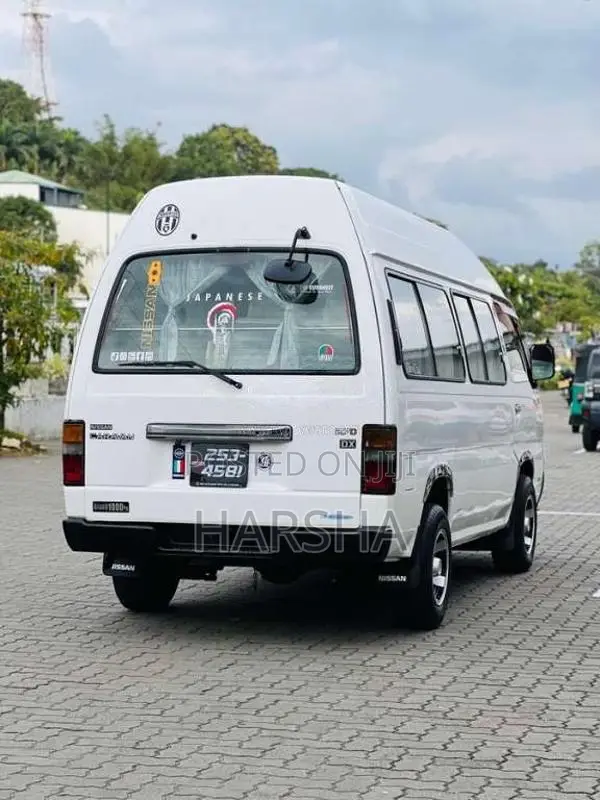Nissan Caravan 1995 Van (Used)