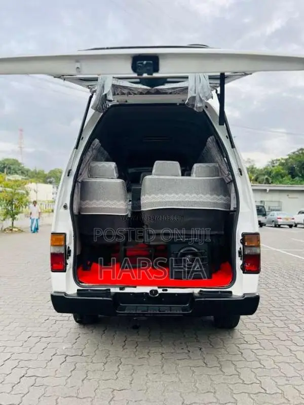 Nissan Caravan 1995 Van (Used)