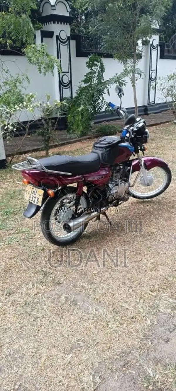 Bajaj Caliber 2004 Motorbike (Used)