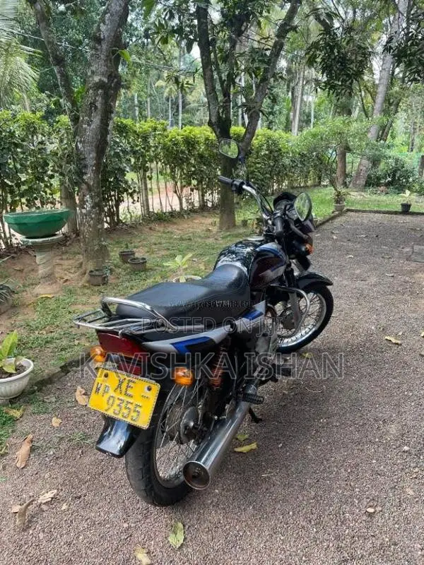 Bajaj CT-100 2012 Motorbike (Used)