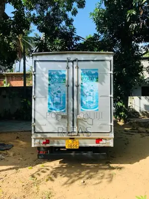 Mazda Lion Face 2004 Lorry (Used)