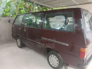 Mitsubishi L300 Delica 1983 Van (Used)