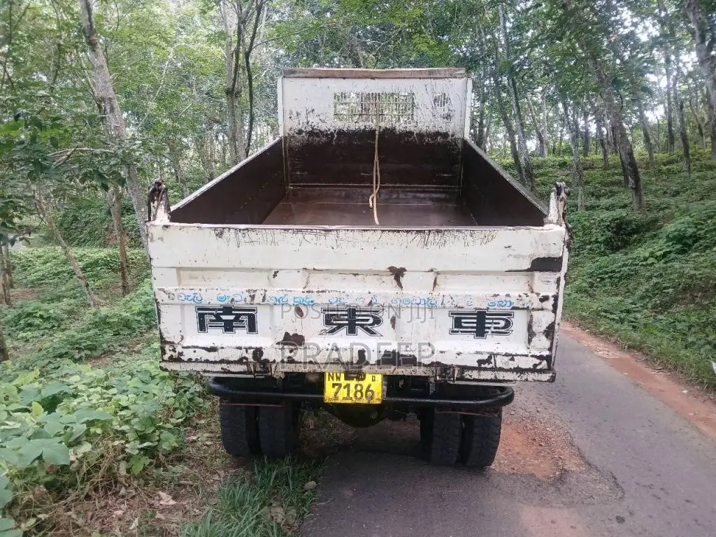 Isuzu Tipper 4HF1 2002 Lorry (Used)